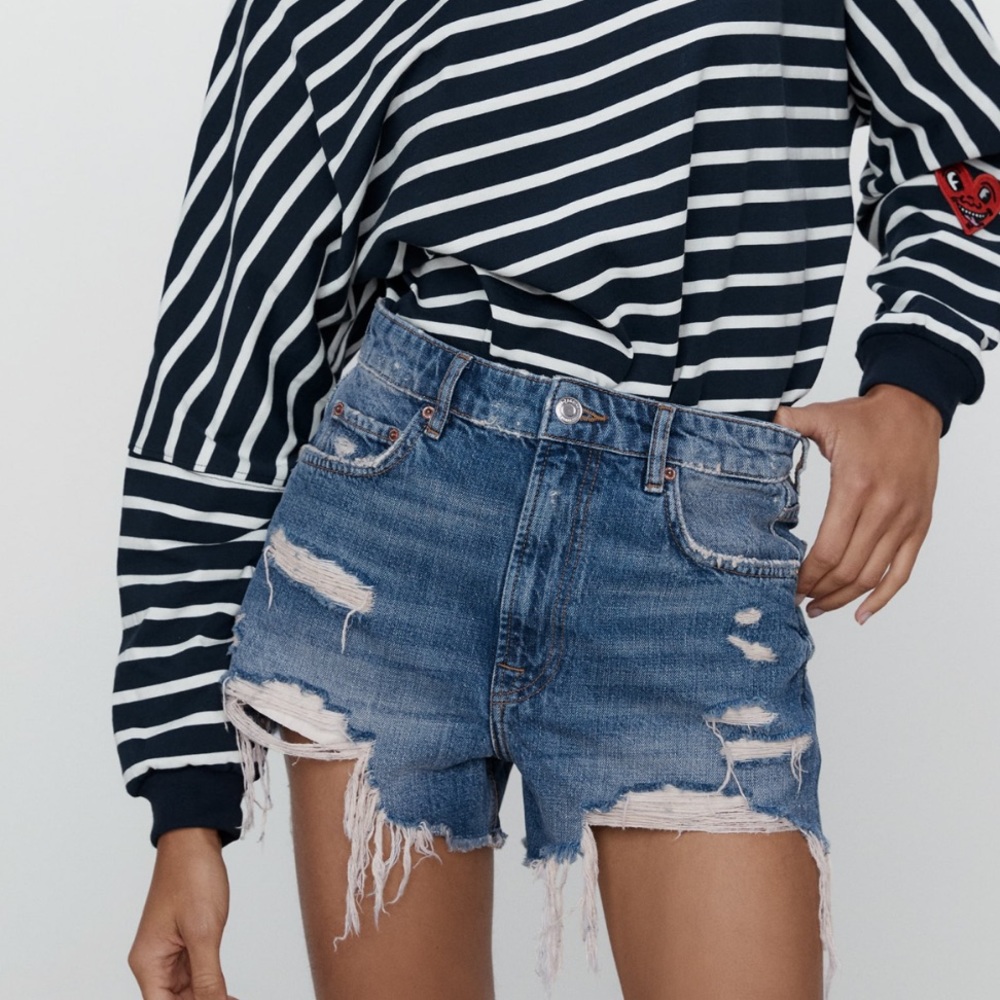 THE HIGH WAIST SHORTS from Zara